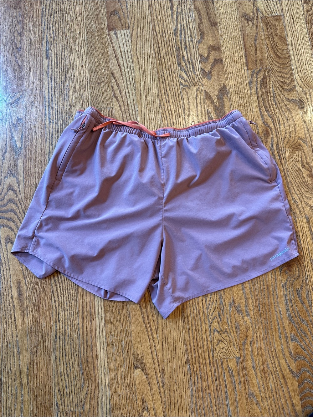 Patagonia women’s Mauve Active Shorts - XL - good condition